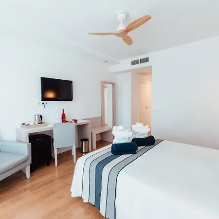 Sagitario Playa 4* Cala Blanca (Menorca)