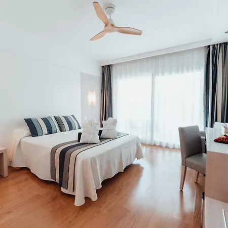 Sagitario Playa Resort 4*