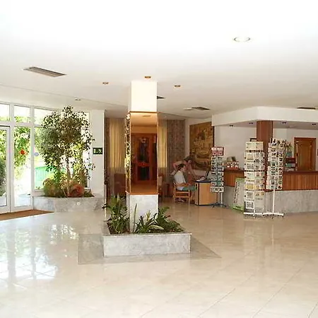 Курортный комплекс Sagitario Playa Кала-Бланка