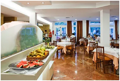 Курортный комплекс Sagitario Playa Кала-Бланка