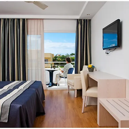 Sagitario Playa 卡拉布兰卡